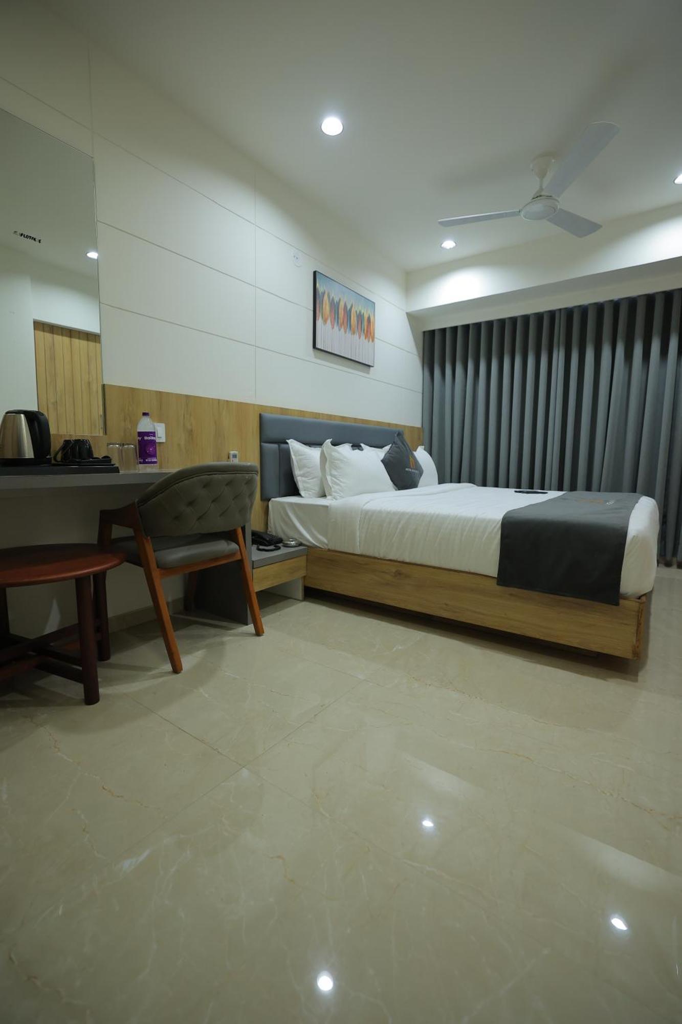 Hotel Shayan Inn Rajkot Exterior foto